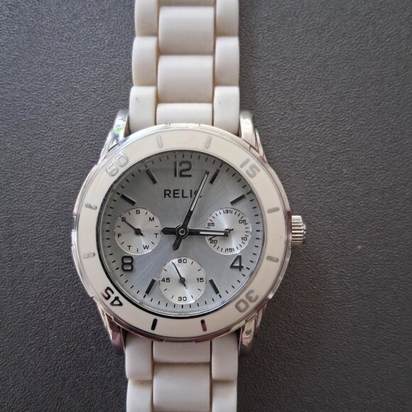 Relic Accessories - Relic Silver and White Women's Watch. Cute Sporty Watch. Good Condition.